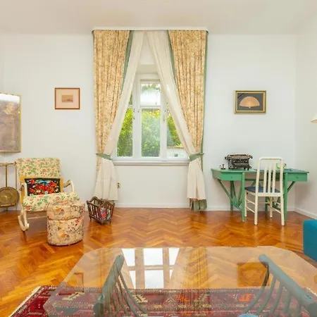 Villa Ahava *