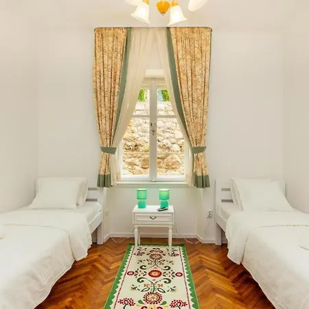 Villa Ahava