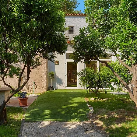Ahava Villa *