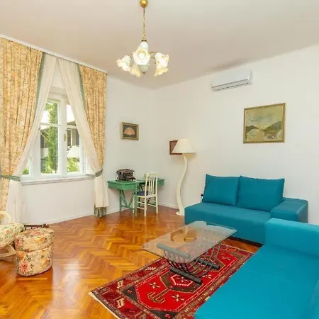 Villa Ahava *