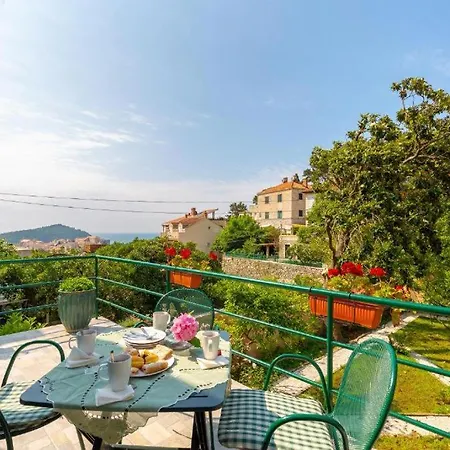 Villa Ahava