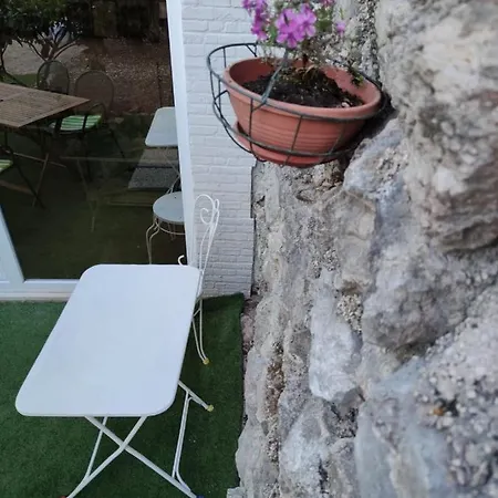Villa Ahava *